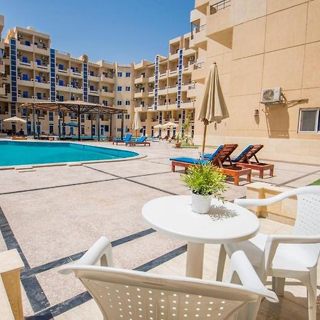 شقة Poolside With Patio Near El Gouna الغردقة المظهر الخارجي الصورة